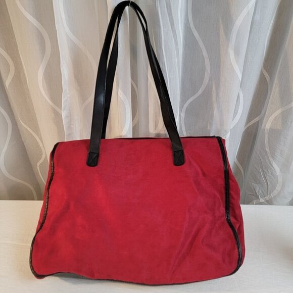 Elizabeth Arden Three Compartment Travel Bag - Picture 2 of 10